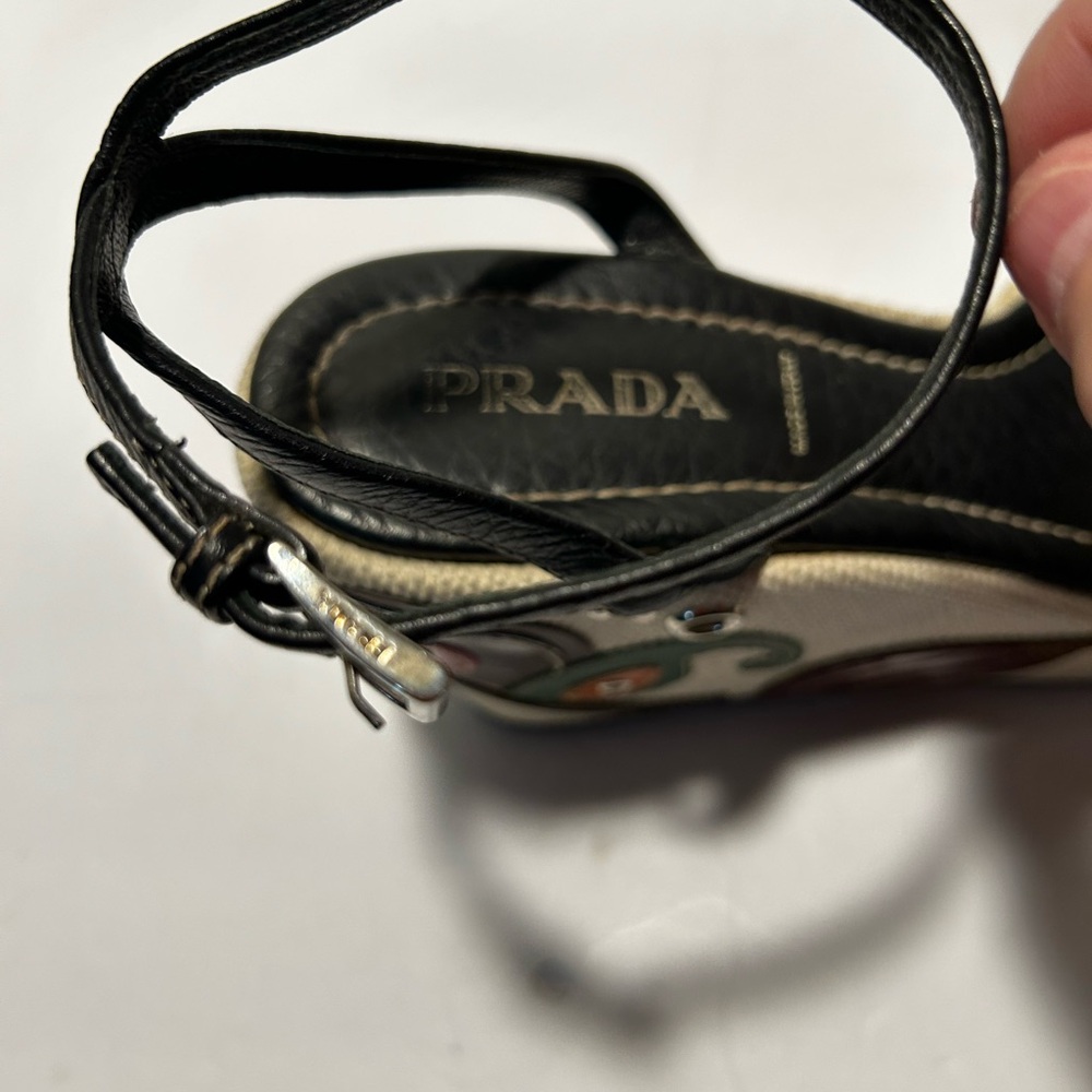 Prada Black and Cream Wedge Sandals with Floral Embroidery - Picture 10 of 10